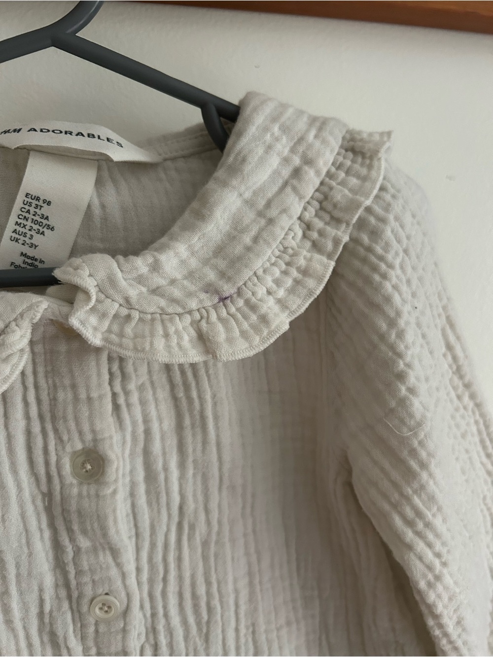 H&M Cream Ruffled Collar Button-Front Top - Picture 2 of 7
